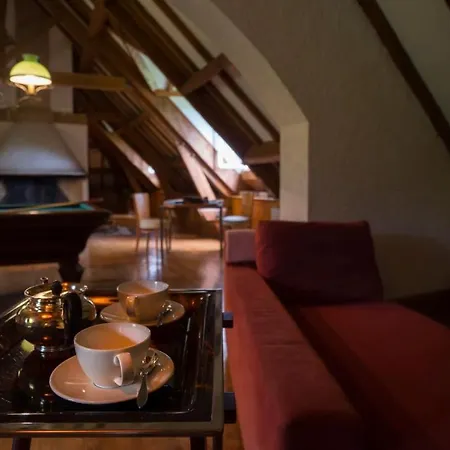 Le Clos Cathala D'hotes 3*