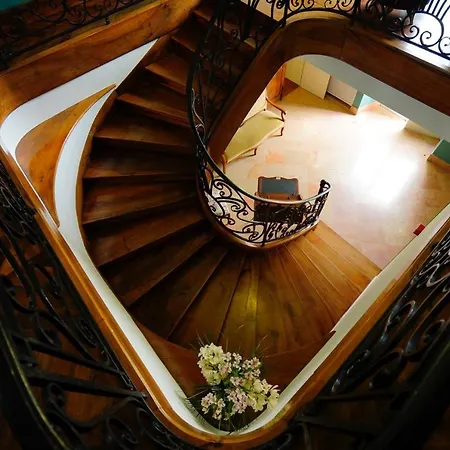 Le Clos Cathala D'hotes 3*