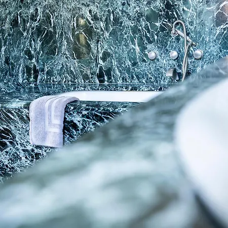 Le Clos Cathala D'hotes 3*