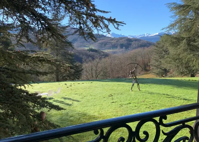 Le Clos Cathala D'hôtes Hotel 3*